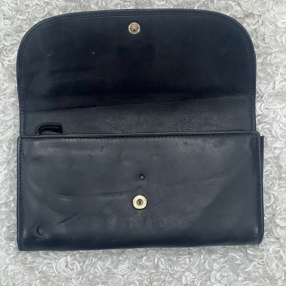 Gucci GG Leather Continental Wallet - Picture 3 of 9